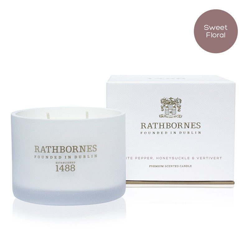 White Pepper, Honeysuckle & Vertivert Scented Classic Candle